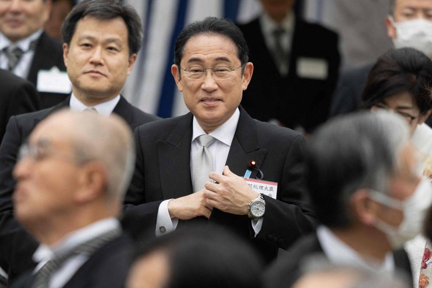Japan's Prime Minister Fumio Kishida (C) attends the spring garden party at the Akasaka Palace imperial garden in Tokyo on April 23, 2024. (AFP)