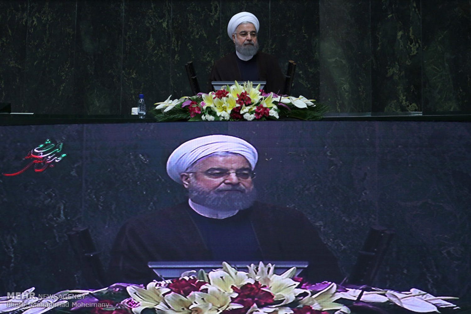 Iran President Hasan Rouhani delivering his speech at the parliament (Mehr)