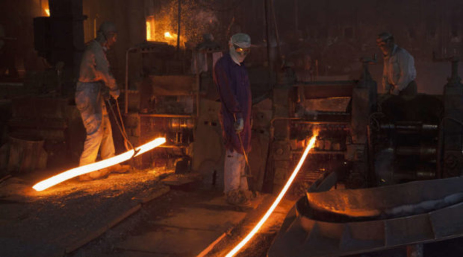 Reuters photo shows steel workers