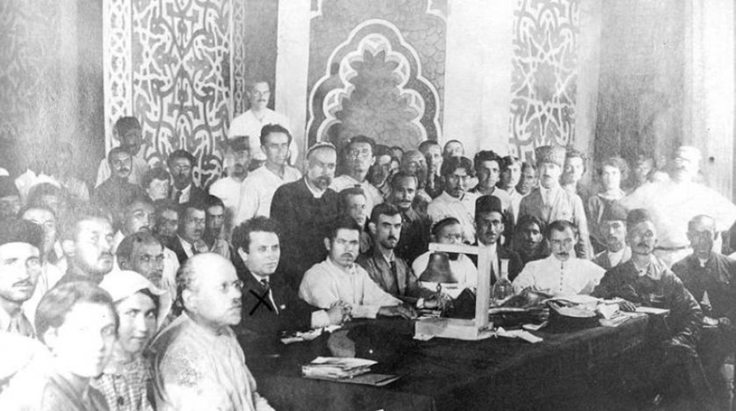 Zinoviev while heading a meeting in Azerbaijan in 1920. Getty images