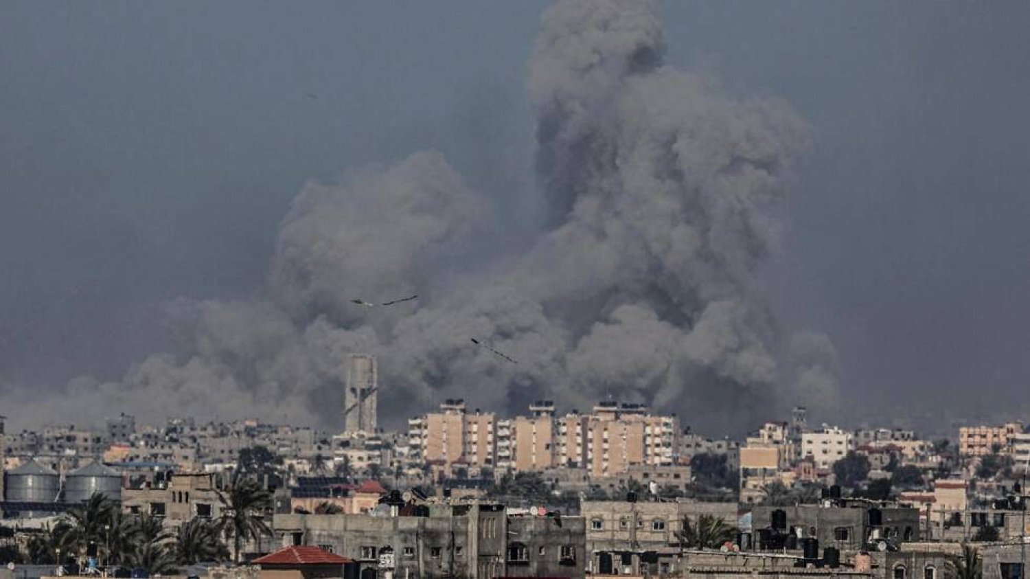 Israel kept up its deadly bombardment of war-torn Gaza as Washington vetoed a UN Security Council resolution that called for a ceasefire in the Palestinian territory. SAID KHATIB / AFP
