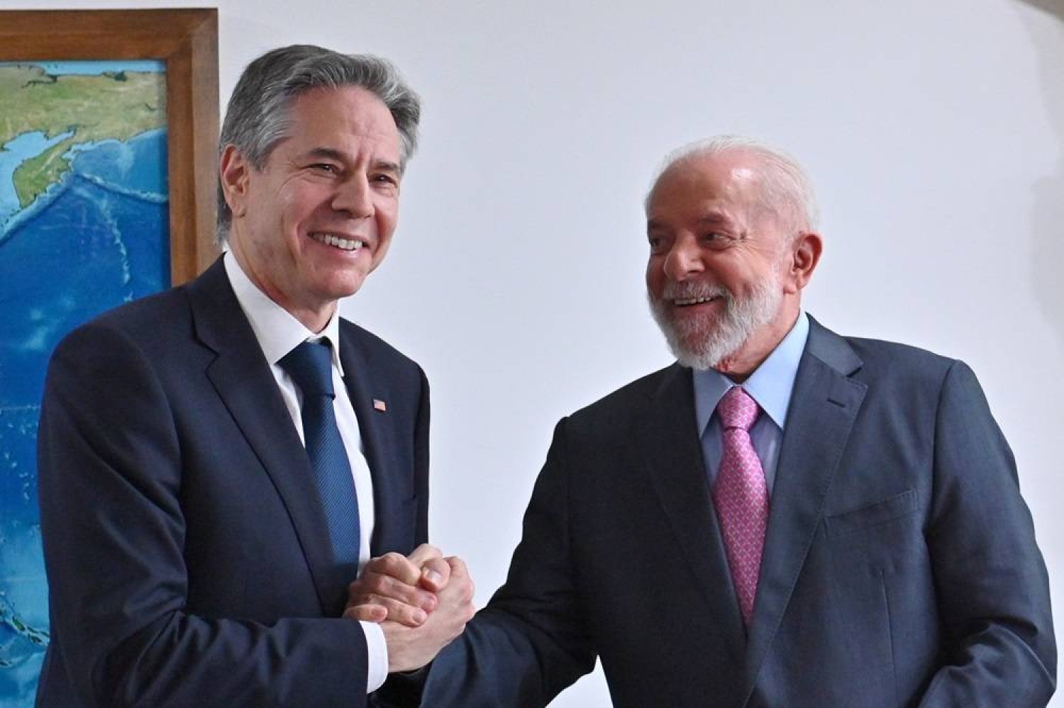 Brazilian President Luiz Inacio Lula da Silva (R) receives US Secretary of State Antony Blinken for a meeting at Planalto Palace in Brasilia, Brazil, 21 February 2024. (EPA)