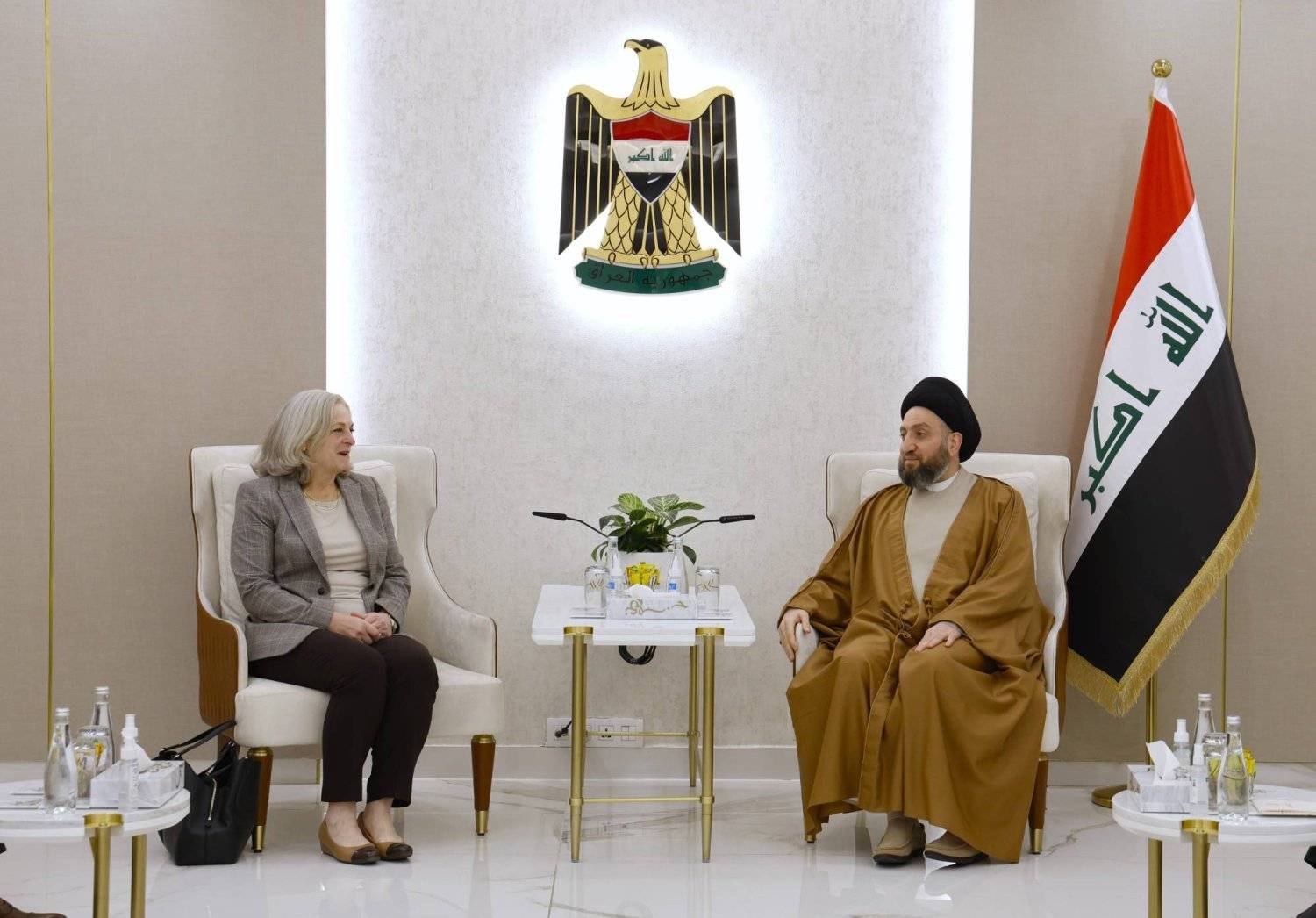 Head of Iraq’s National Wisdom Movement Ammar al-Hakim meets with US Ambassador to Iraq Alina Romanowski on Monday. (National Wisdom Movement) 