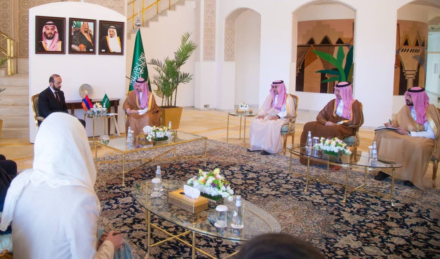 Saudi Foreign Minister Prince Faisal bin Farhan received his Armenian counterpart, Ararat Mirzoyan, at the headquarters of the Saudi foreign ministry in Riyadh. (SPA)

