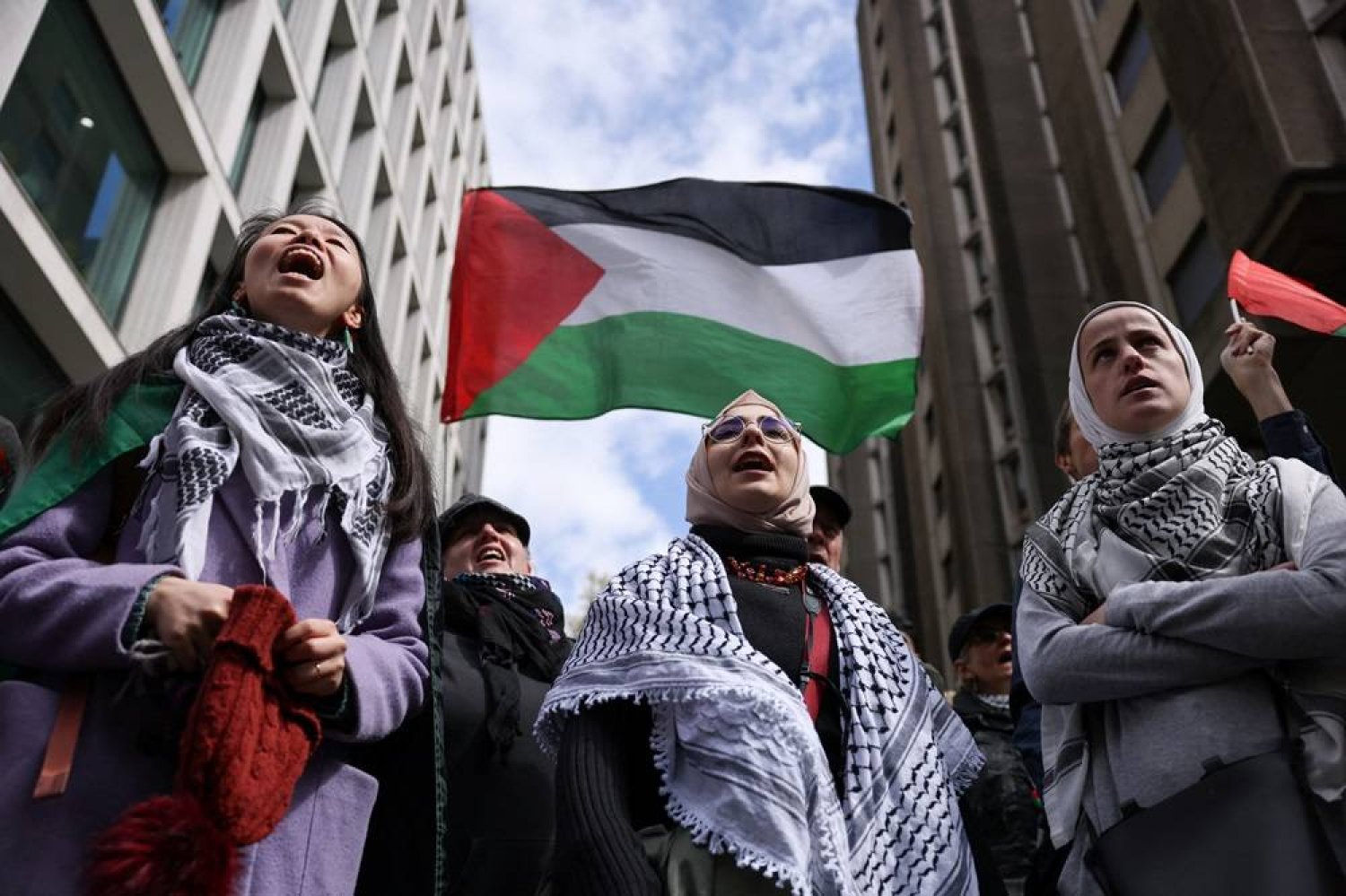  Protesters attend a pro-Palestinian demonstration outside Barclays bank, amid the ongoing conflict between Israel and the Palestinian group Hamas, in London, Britain, April 20, 2024. (Reuters)