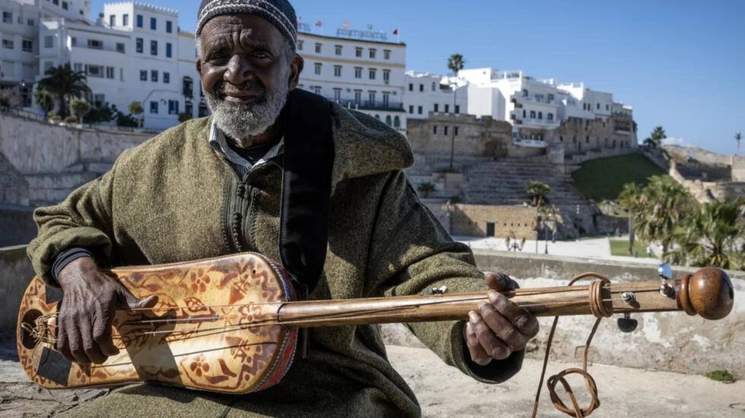 Abdellah El Gourd, a legend of gnawa, in the Moroccan city of Tangiers which will host 2024's International Jazz Day. FADEL SENNA / AFP
