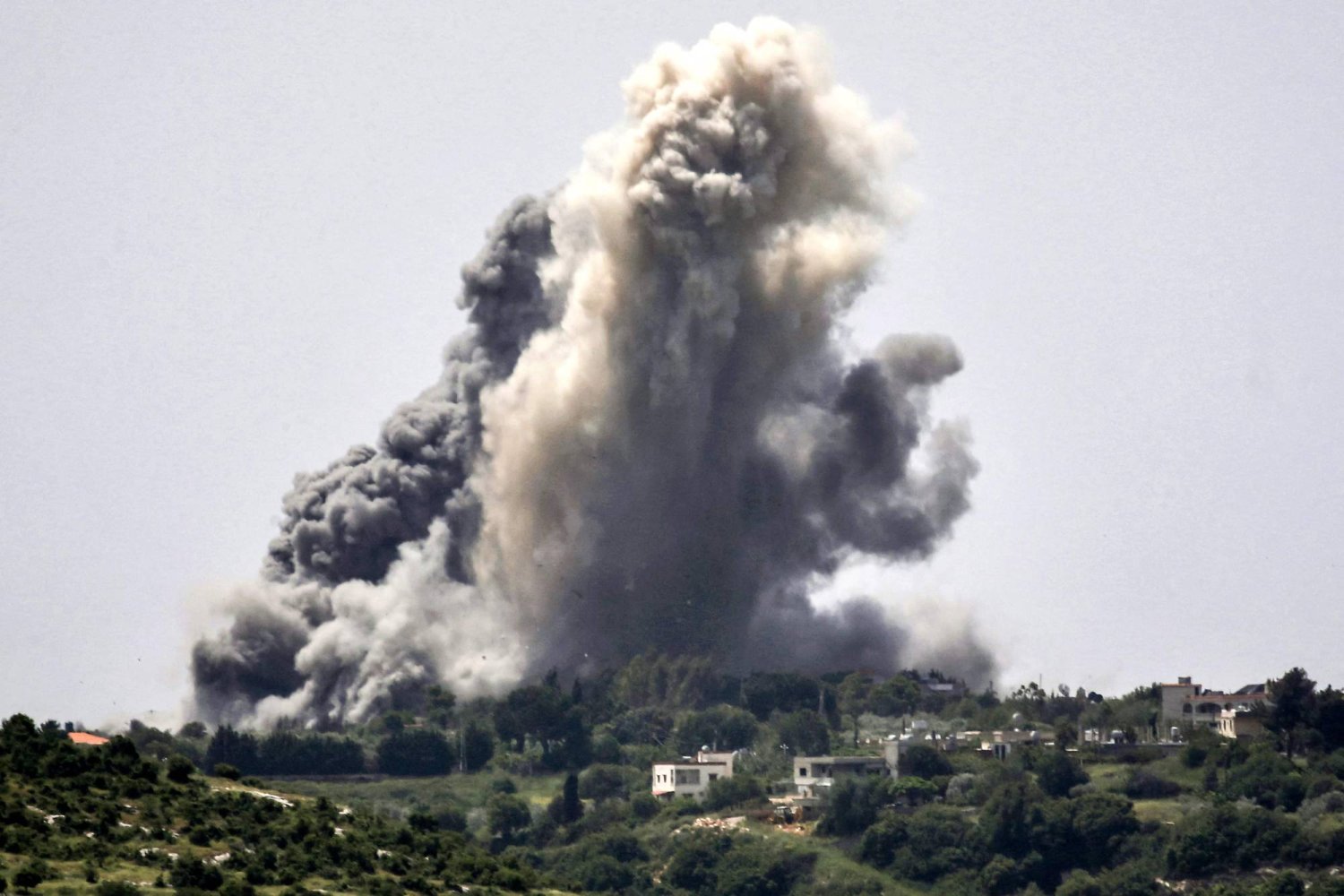 Smoke plumes erupt during Israeli bombardment on the village of Alma al-Shaab in south Lebanon on April 25, 2024 amid ongoing cross-border tensions as fighting continues between Israel and Palestinian Hamas group in the Gaza Strip. (Photo by AFP)