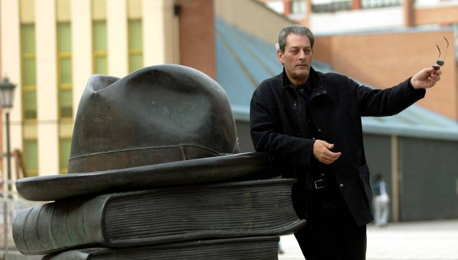 US writer Paul Auster poses before a conference on literature at the Campus del Milán library, University of Oviedo, northern Spain October 19, 2006. (Reuters)