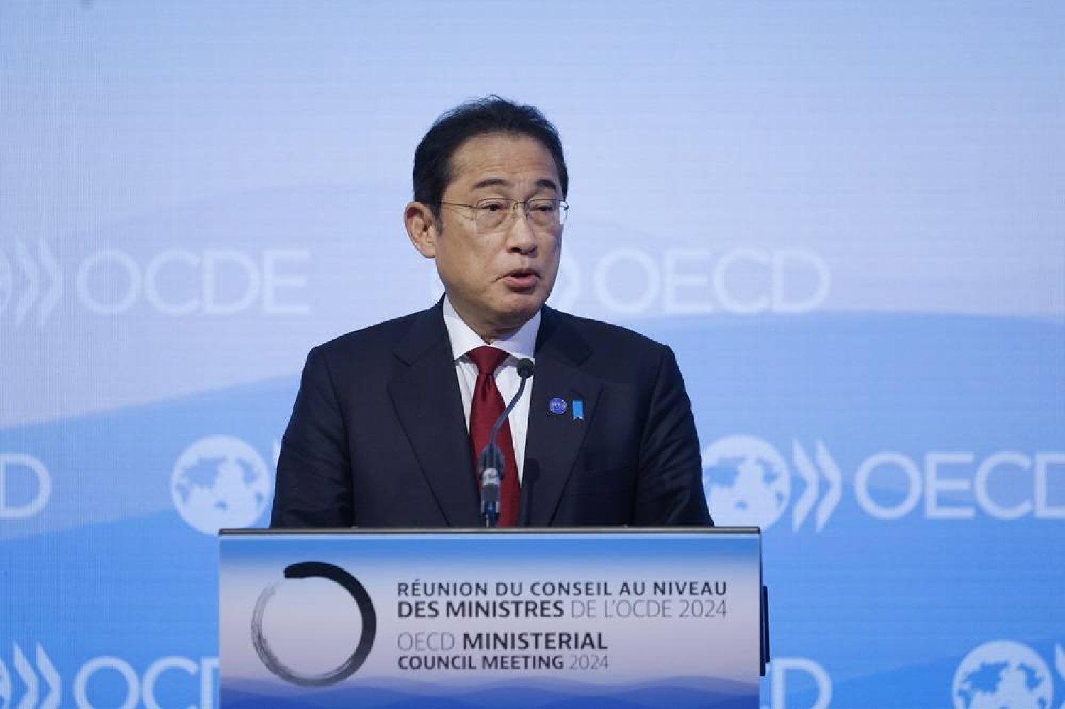  Japanese Prime Minister Fumio Kishida delivers his speech during the Organization for Economic Cooperation and Development (OECD) Ministerial Council Meeting (MCM) in Paris, France, 02 May 2024. (EPA)